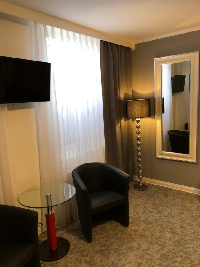 Haus Tannenhof Hotel Hannover Esterno foto